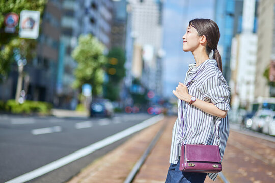 「徒歩」の写真素材 | 12,443件の無料イラスト画像 | Adobe Stock