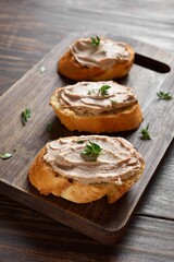 Toasted bread with chicken liver pate