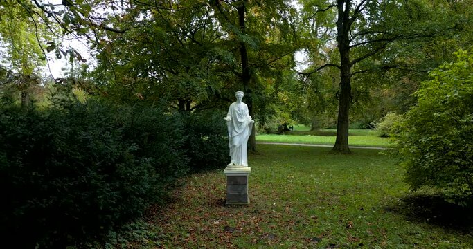 Statue in einem Park in der norddeutschen Stadt "Eutin"