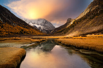 Ganzi Tibetan autonomous prefecture, sichuan province DaoChengYa scenery