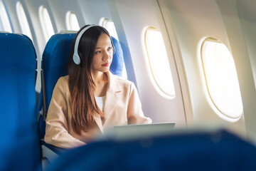 Female airplane passengers, study abroad, asian chinese people, foreign university student...