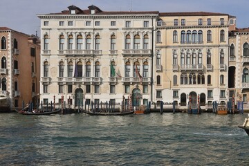 Fototapeta na wymiar Venezia palazzi sul canal grande