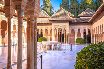 Stunting Islamic architecture of Alhambra view, Granada - obrazy, fototapety, plakaty