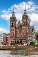 Fototapeta na wymiar Church of Saint Nicholas(Basilica of Saint Nicholas) in Amsterdam, Netherlands.