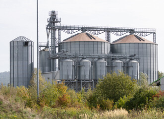 Silos für Getreide, Getreidetrocknung, Getreidelagerung Genossenschaft