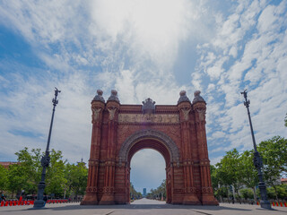 Fototapeta na wymiar Arc de Triomphe monument in Barcelona.