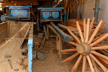 Fabrique de charrettes en bois à Madagascar