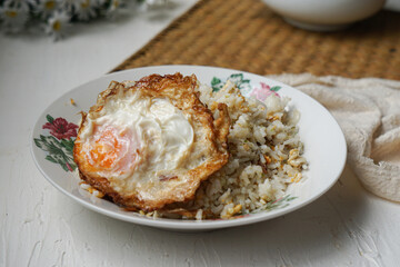 Fried rice (nasi goreng kampung) and fried egg