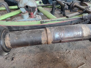 Spare parts collection for large machines