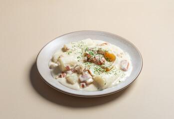 Cream sauce tteokbokki on a plate