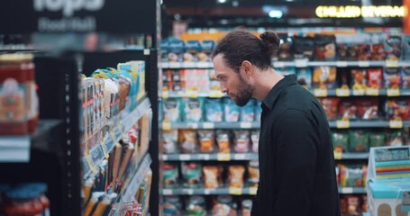 economical buyer is all about maximizing savings. In his shopping cart you can see discounted products, promotional offers and brands with good value for money. Discounted products concept