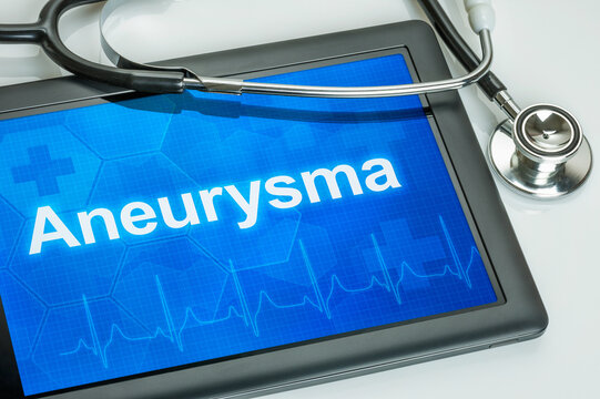 Tablet mit dem Text Aneurysma auf dem Display
