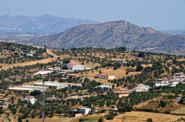 Fototapeta na wymiar Campos y montes en los alrededores de Tolox, provincia de Málaga