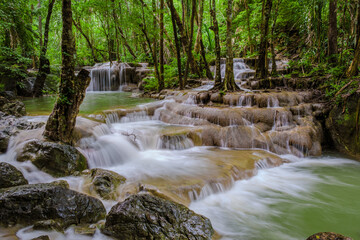 Obraz premium Erawan Waterfall Thailand, is a beautiful deep forest waterfall in Thailand. Erawan Waterfall in National Park Kachanaburi 