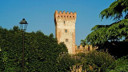 La cinta muraria de Castello Carrarese, cuore della cittadina di Este. Padova. Italia
