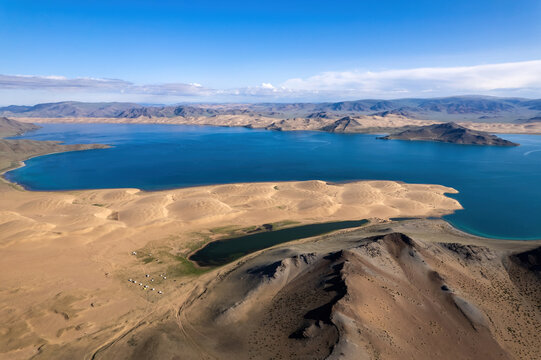 Ulaagchinii Khar Nuur Lake and National Park