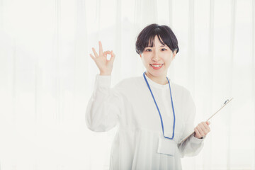 OKサインをする女性　business  woman