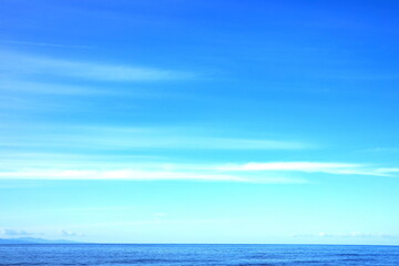 青空と青い海