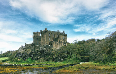 Dunvegan Castle ist der Stammsitz des schottischen MacLeod-Clans. Das Schloss liegt auf der Isle of...