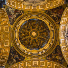 Obraz premium Dome of church in Rome.