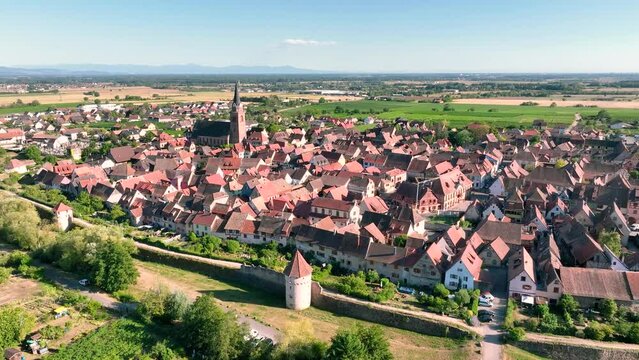 Bergheim, Alsace, France. Vue a&eacute;rienne de l'un des plus beaux villages de France
