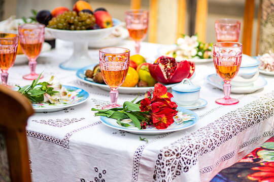 Vibrant outdoor dining arrangement.