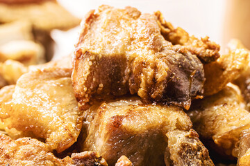 Crackling bowl, Brazilian appetizer made by frying bacon, leather or meat and lots of fat, taken from the pork belly.