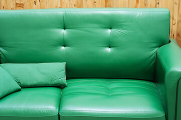 革張りソファー（leather sofa）- 緑（green）