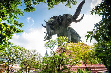 Fototapeta premium statue of buddha,Elephant