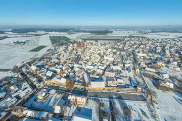 Foto op Plexiglas Winterlicher Ausblick auf die Kleinstadt Merkendorf im Landkreis Ansbach in Mittelfranken © ARochau