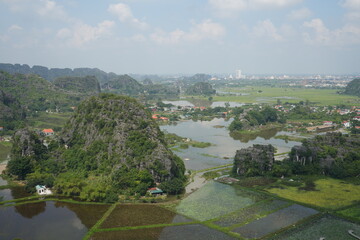 Tam Coc River and Rice Fields from Viewpoint of Mua Cave in Ninh Binh, Vietnam - ベトナム...