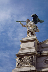 Fototapeta na wymiar Angel statue with trumpet