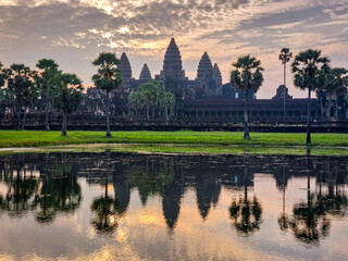 Sunrise at Angkor Wat Cambodia - obrazy, fototapety, plakaty