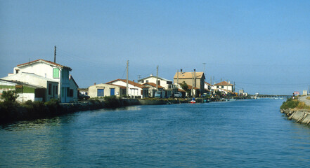 maisons de pêcheurs, canal du Rhône, 34, Hérault, France