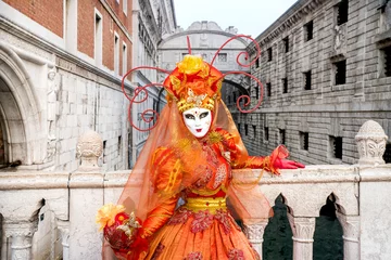 Papier Peint photo Pont des Soupirs Carnevale di Venezia,Carneval ,Bridge of Sigh.costumes,Venice,Veneto,Italy,Europe