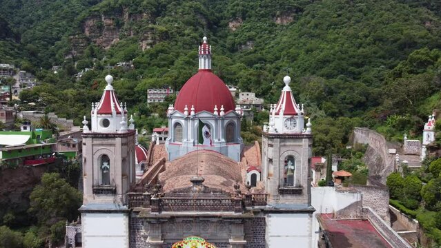 taking of the church of chalma in the state of Mexico and flag