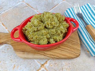 purée de brocoli dans une plat