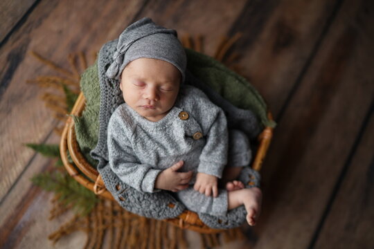 Newborn baby boy photo shoot