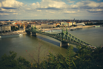 Fototapeta premium liberty bridge