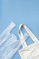 Choose reusable tote bag or disposable plastic bag.