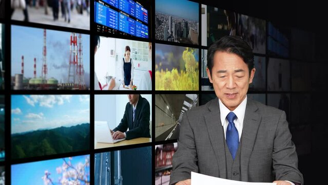 ニュース番組でニュースを報道するアナウンサー