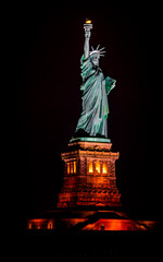 statue of liberty at night © Janardhan