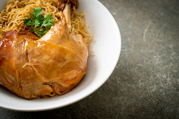 Dried Noodles with Braised Chicken