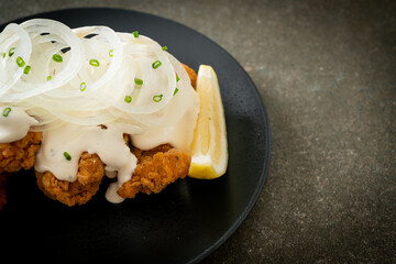 Snow Onion Chicken or Fried Chicken with Creamy Onions Sauce