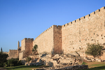 Naklejka premium Powerful walls