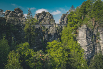 Die Bastei in der Sächsischen Schweiz, Deutschland, Landschaft, Natur, Felsformation