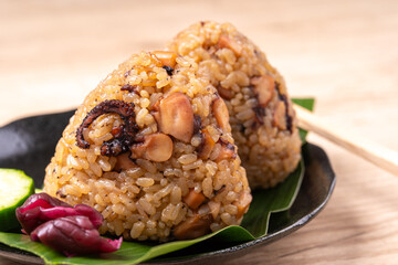 たこ飯おにぎり © promolink