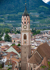 Fototapeta na wymiar bell tower of the church of San Nicolò in Merano