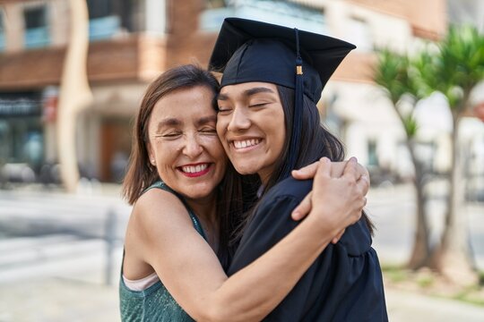 Maturity Graduation Mature Student Graduation Images – Browse 6,451 Stock Photos, Vectors ...