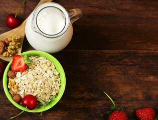 healthy eating breakfast granola with berries and chia seeds